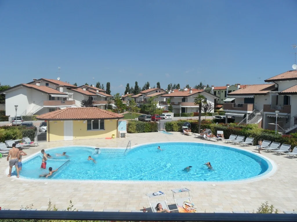 Nuova e fronte piscina che ne dite 01