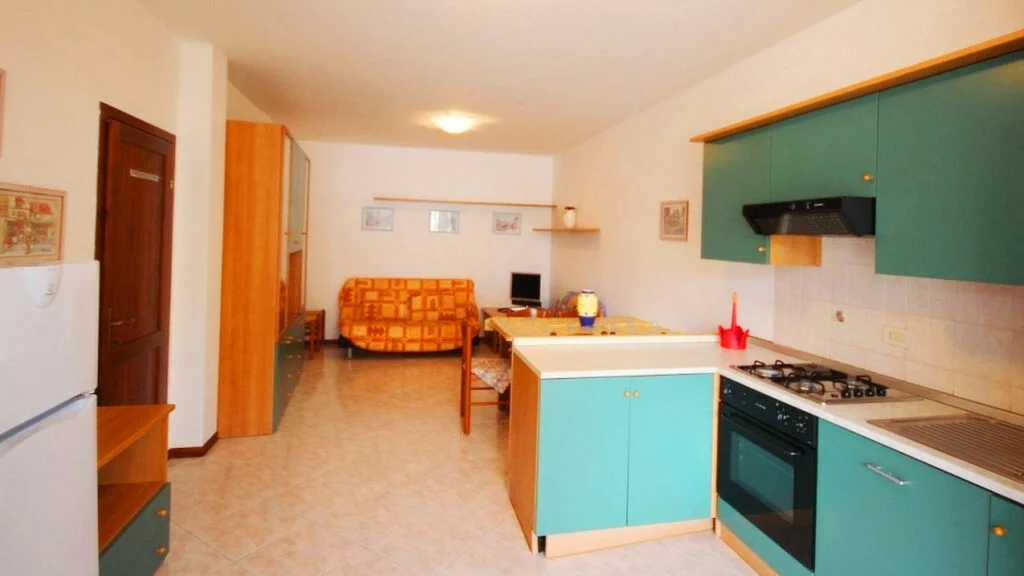 Hermitage Wohnung Kuche und Wohnzimmer