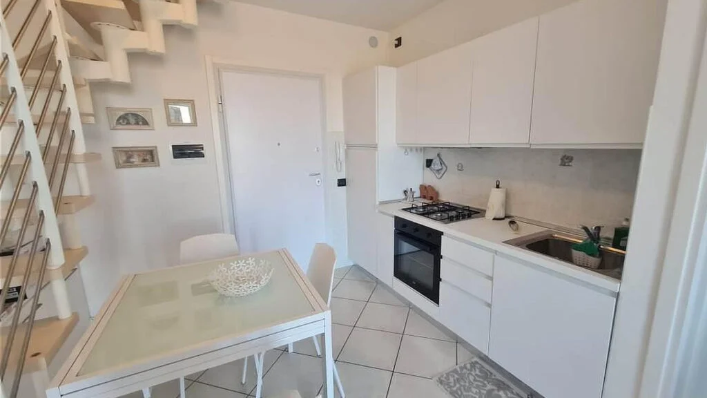 Hermitage appartamento affitto cucina 1