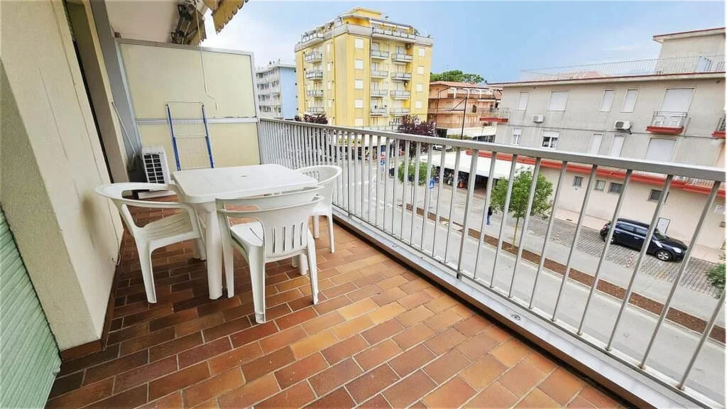 Appartamento trevi affitto vacanza eraclea mare terrazzo spazioso