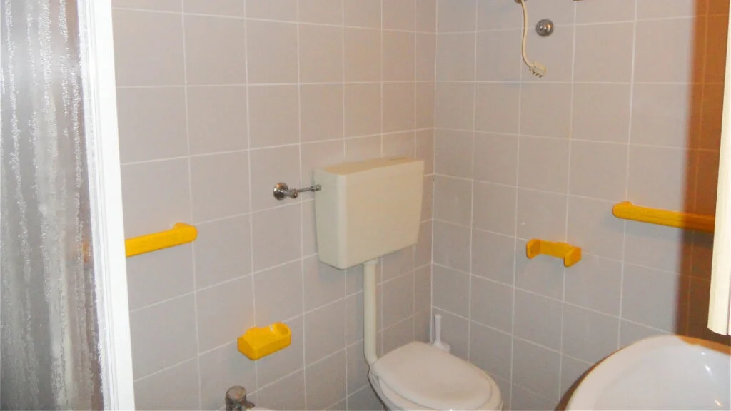 Condominio eleonora appartamento 7 affitto vacanze bagno centro eraclea mare