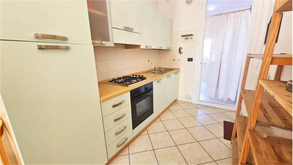 Cucina spaziosa appartamento hermitage 2 affitto vacanza